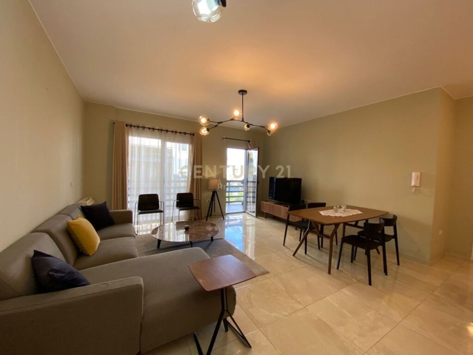 Tirane, jepet me qera apartament 2+1 Kati 4, 97 m² 850 € (liqeni i tiranes)