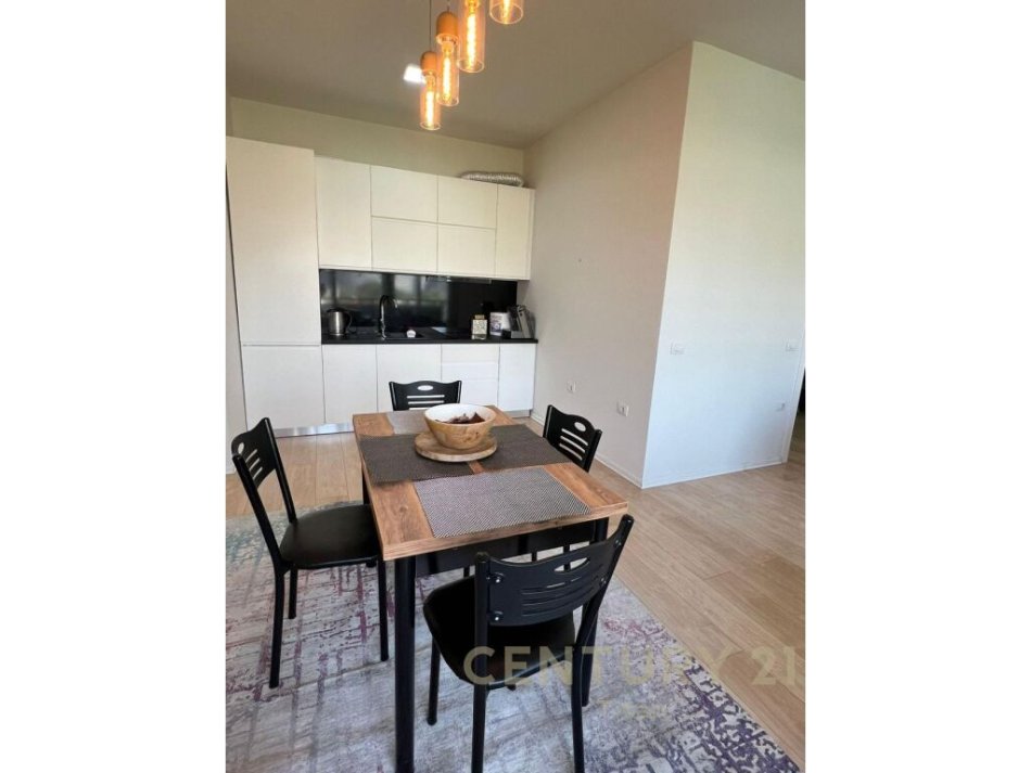Tirane, jap me qera apartament 2+1+2 , 92 m² 1.200 € (Rruga e Kosovarëve)