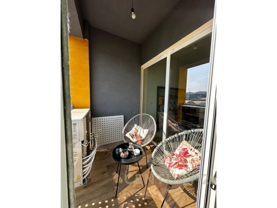 Tirane, jap me qera apartament 2+1+2 , 92 m² 1.200 € (Rruga e Kosovarëve)