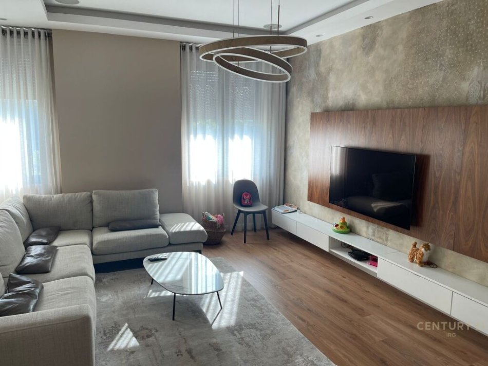 Tirane, shes apartament 2+1+POST PARKIMI , 126 m² 440.000 € (Park Gate, Rruga e Elbasanit)