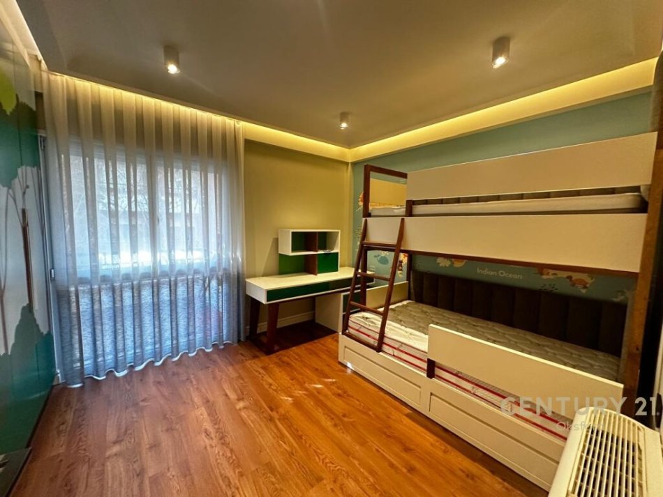 Tirane, shitet 3+1+Aneks+Ballkon Kati 4, 360.000 € (Kompleksi Fratari)
