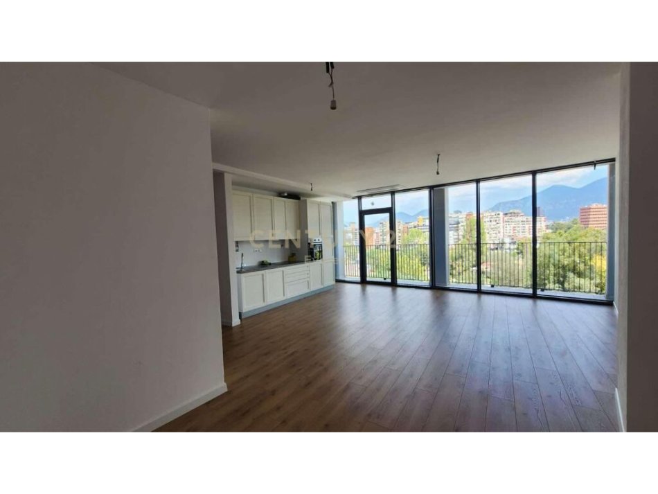 Tirane, jap me qera zyre , 132 m² 1.400 € (Residenca Lake View, Liqeni i Tiranës)
