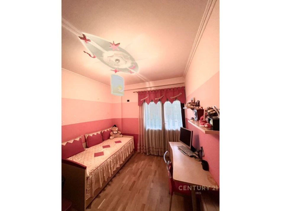 Tirane, shes apartament 2+1 , 202 m² 530.000 € (Ish Blloku)