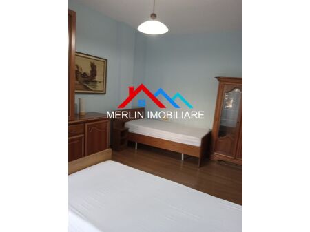 Tirane, jepet me qera apartament 2+1 Kati 3, 120 m² 750 € (MYSLYM SHYRI)