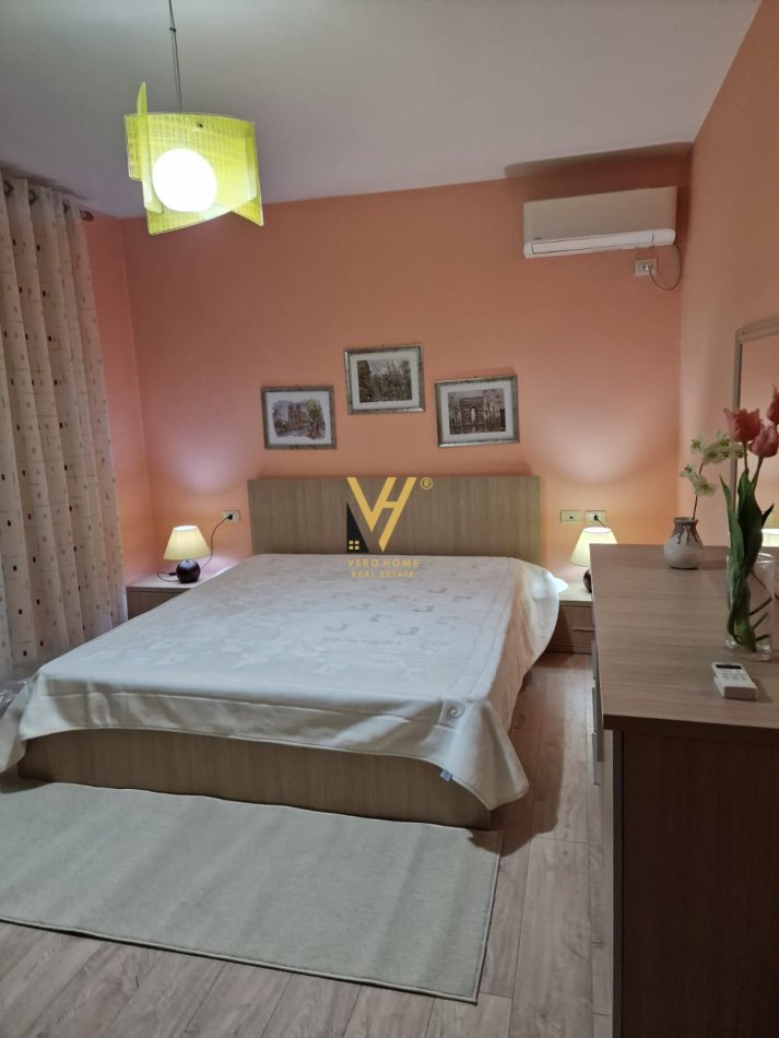 Tirane, jepet me qera apartament 1+1+Ballkon Kati 2, 72 m² 800 € (BLLOK)
