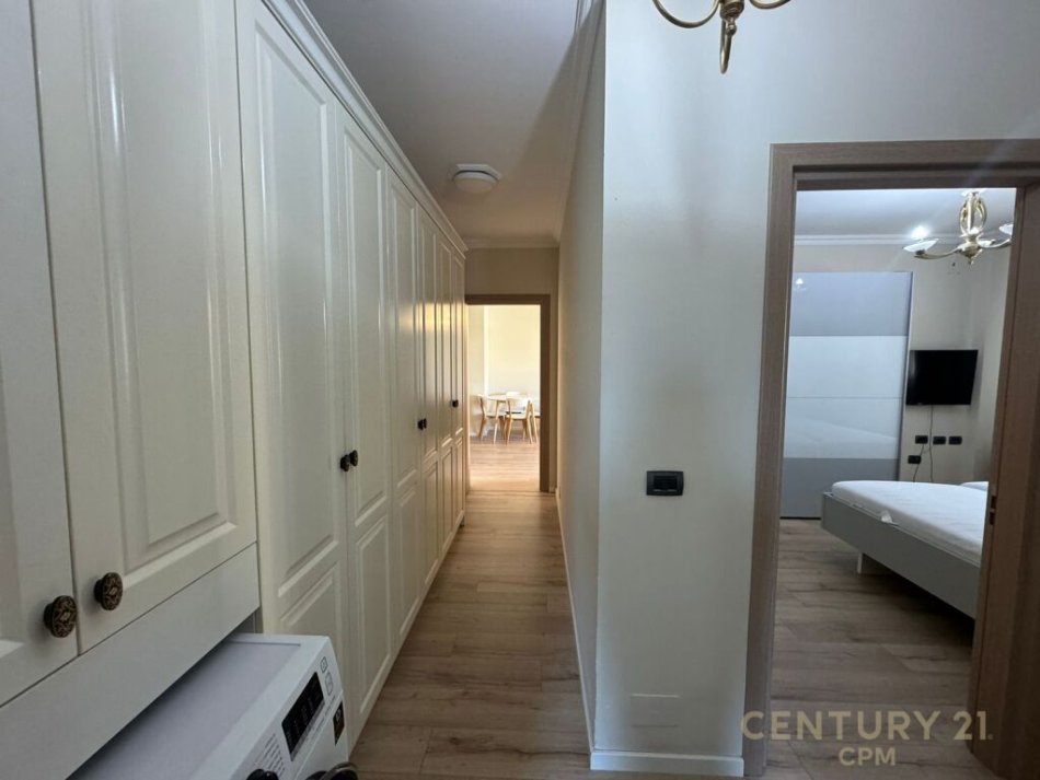 Tirane, shes apartament 2+1 , 101 m² 320.000 € (Sheshi Willson)