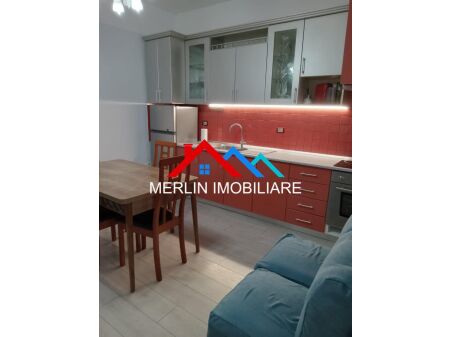 Tirane, jepet me qera apartament 2+1 Kati 3, 120 m² 750 € (MYSLYM SHYRI)