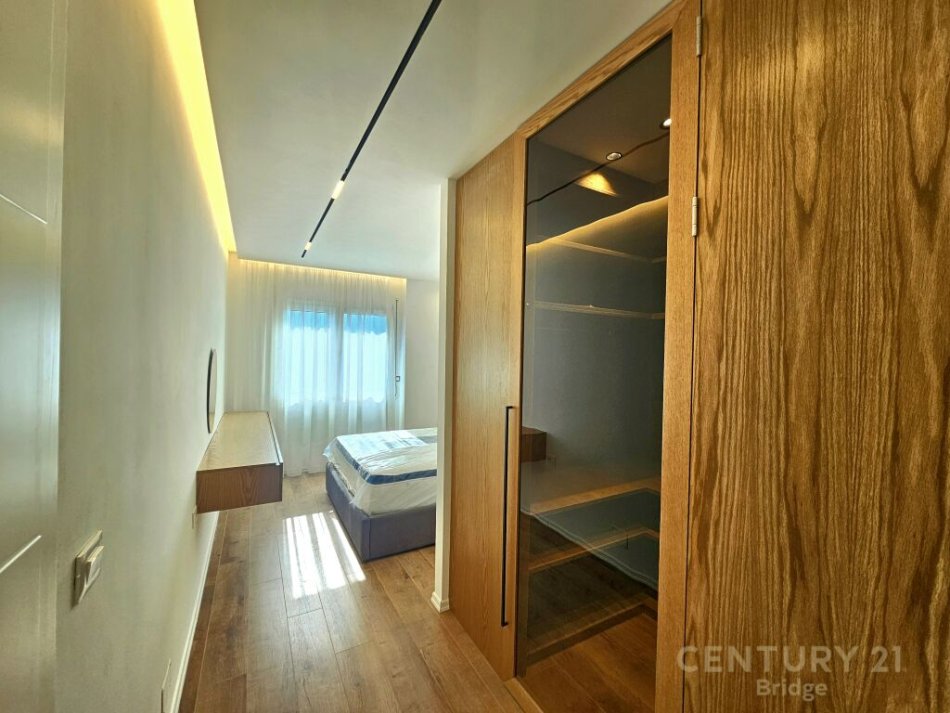 Tirane, jap me qera apartament 2+1+2+POST PARKIMI+Ballkon , 110 m² 1.300 € (Kodra e Diellit)
