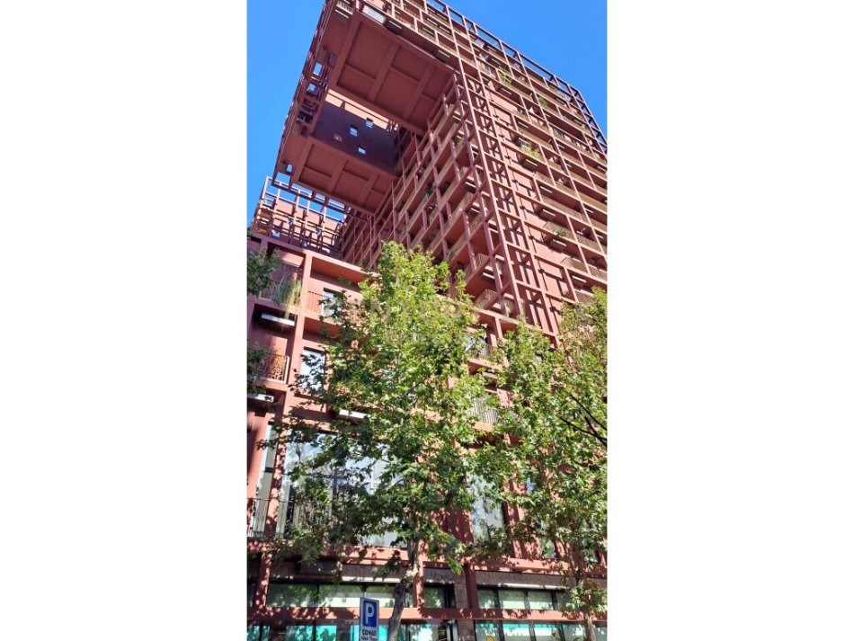 Tirane, jap me qera zyre , 276 m² 3.000 € (Rruga e Kavajës)