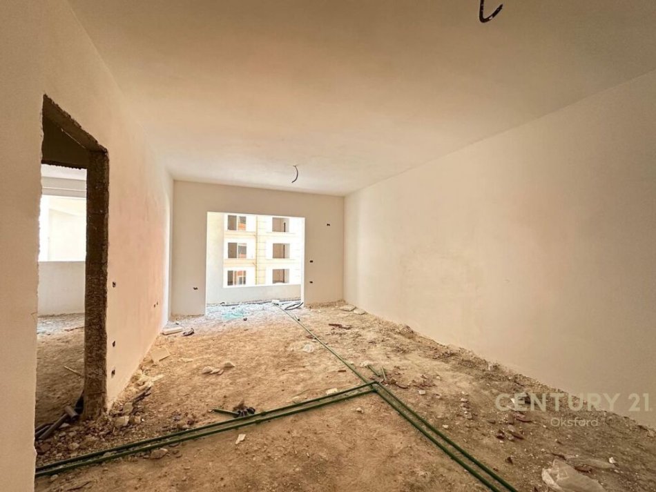 Tirane, shitet apartament 1+1+Ballkon Kati 5, 60 m² 88.000 € (Yzberisht)