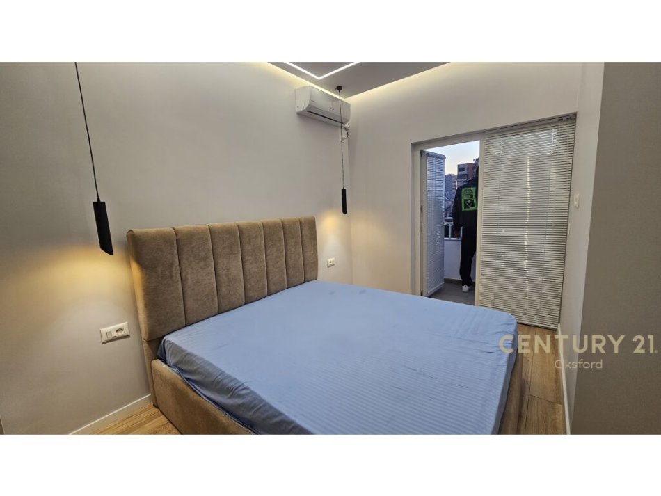 Tirane, jepet me qera 1+1 Kati 5, 48 m² 500 € (Pazari i Ri)
