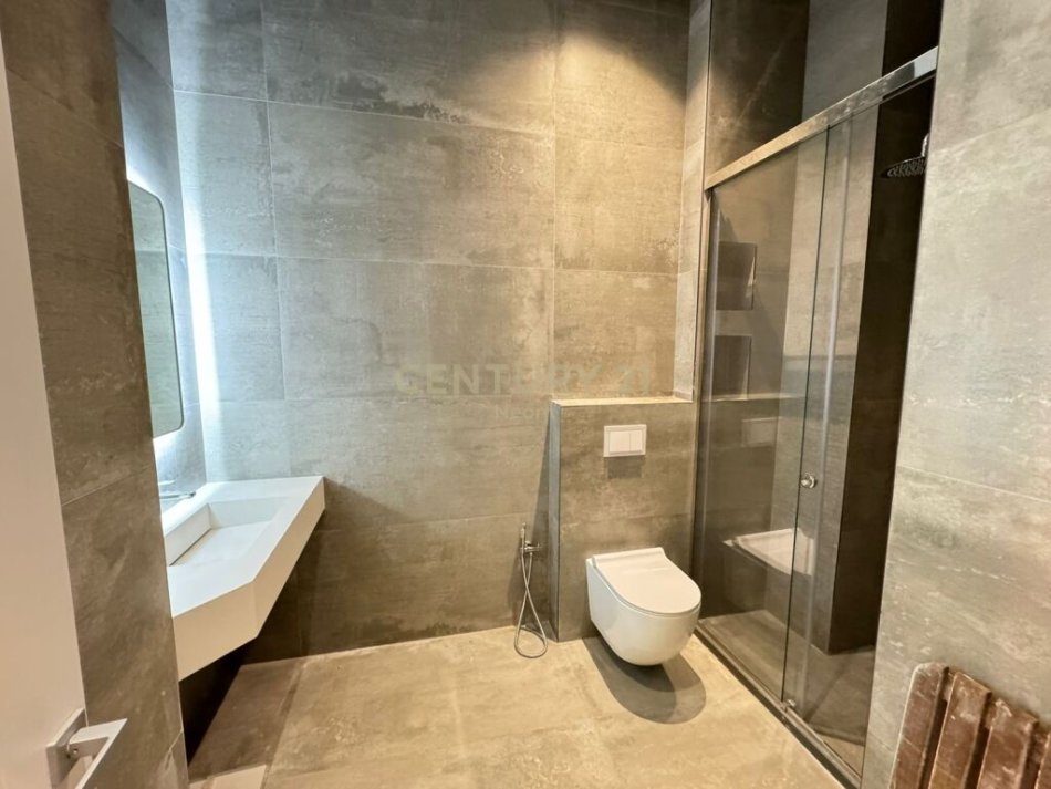 Tirane, shes apartament 2+1 , 100 m² 160.000 € (Liqeni i Thatë)
