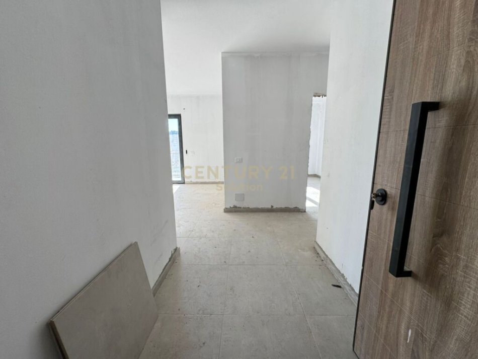 Tirane, shes apartament 2+1+2+Ballkon , 101 m² 152.000 € (Oasis Residence, Unaza e Re)
