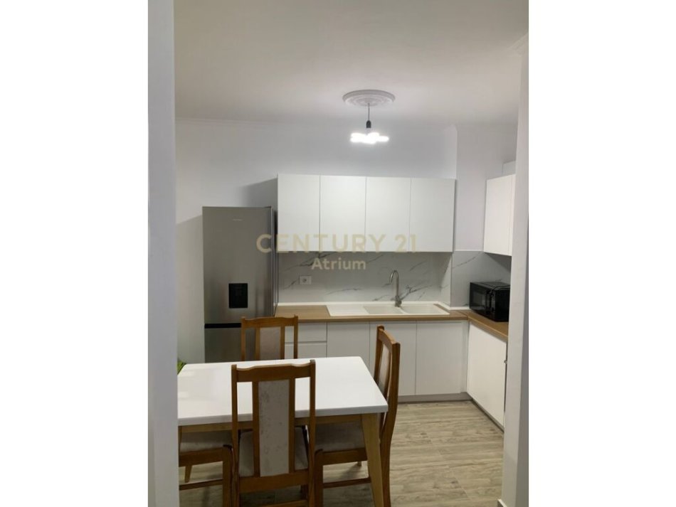 Tirane, jepet me qera apartament 1+1 Kati 5, 81 m² 500 € (Spitali Amerikan3 Atrium102947)