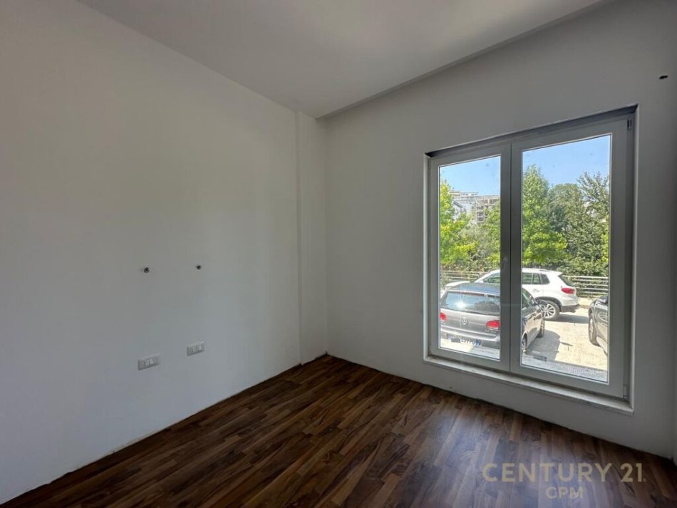 Tirane, shes apartament 2+1 , 92 m² 128.000 € (Kopshti Botanik Zoologjik)