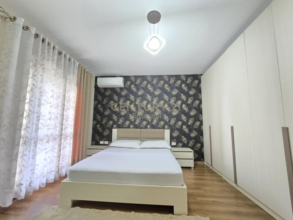Tirane, shes apartament 2+1+2 , 103 m² 190.000 € (Kopshti Botanik Zoologjik)