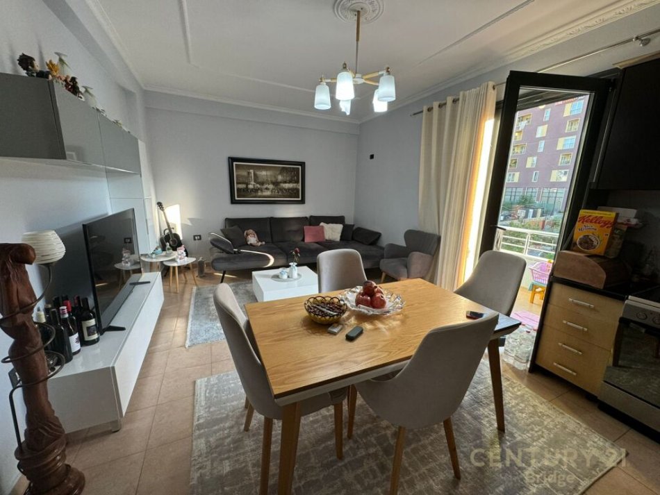 Tirane, shitet apartament 2+1 Kati 3, 87 m² 140.000 € (Selite bridge103019)