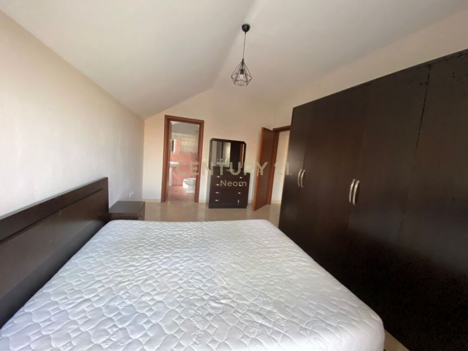 Tirane, jepet me qera apartament 2+1 Kati 2, 118 m² 550 € (Liqeni i Thate Neom103030)