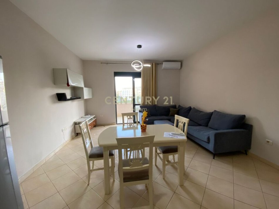 Tirane, jepet me qera apartament 2+1 Kati 2, 118 m² 550 € (Liqeni i Thate Neom103030)