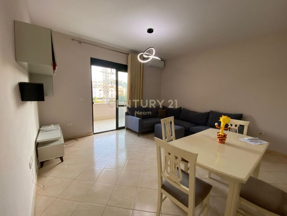 Tirane, jepet me qera apartament 2+1 Kati 2, 118 m² 550 € (Liqeni i Thate Neom103030)