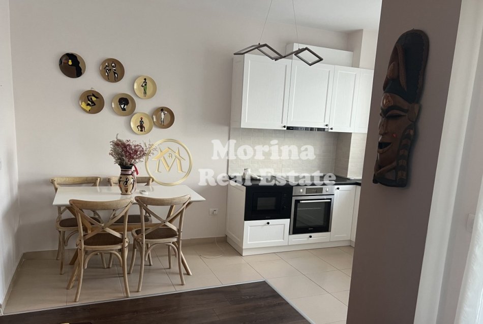 Tirane, jepet me qera apartament 2+1 Kati 4, 100 m² 700 € (Kopshti Zologjik)