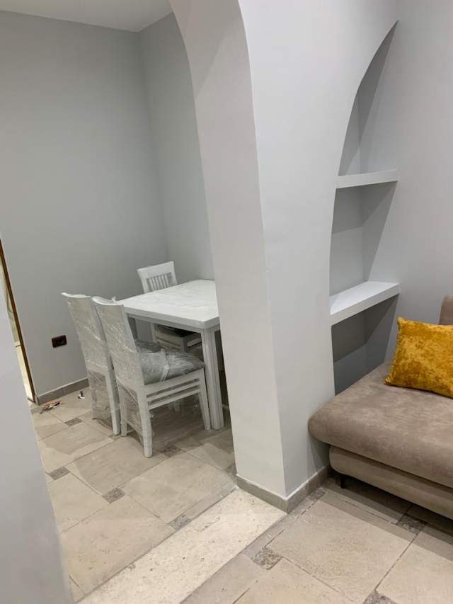 Tirane, jepet me qera shtepi 1+1+BLK Kati 2, 60 m² 40.000 Leke (rruga Kristaq Capo)