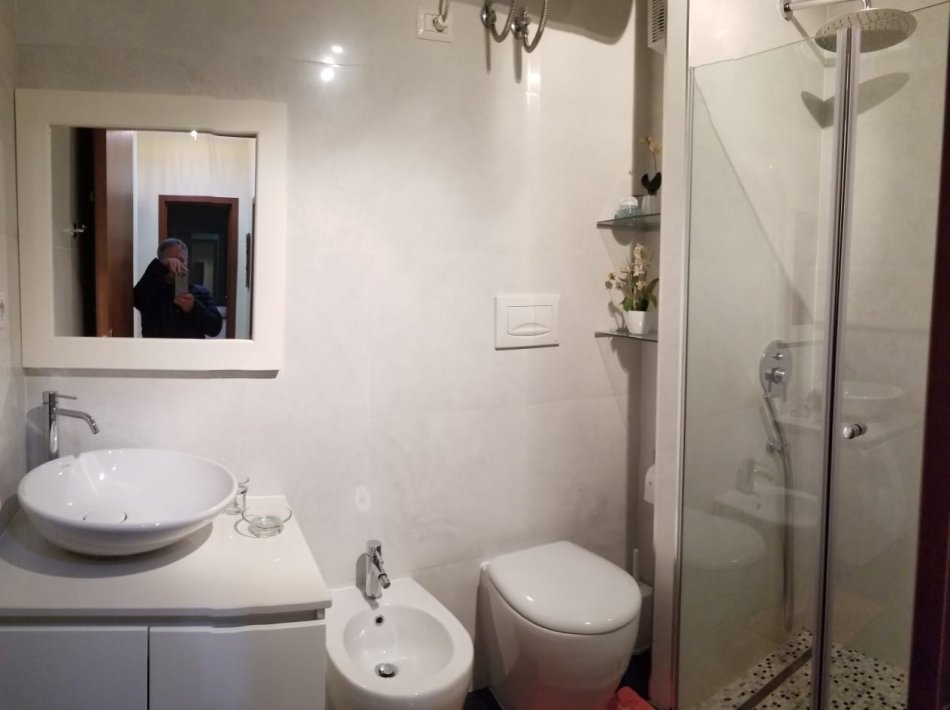 Tirane, jepet me qera apartament 2+1 Kati 7, 110 m² 750 € (Pazari Ri)
