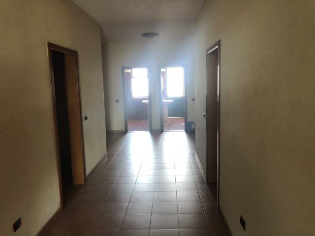 Tirane, shes ambjent biznesi Kati 3, 800 m² 490.000 Euro