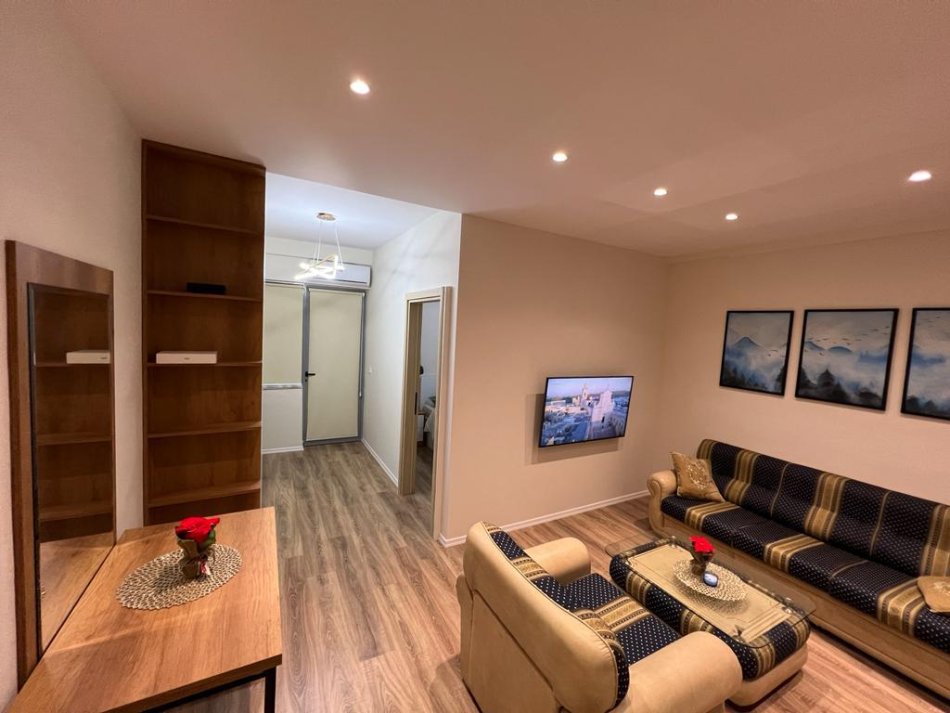 Tirane, shitet apartament 1+1+Ballkon, Kati 10, 65 m² 89,000 € (Rruga Teodor Keko)