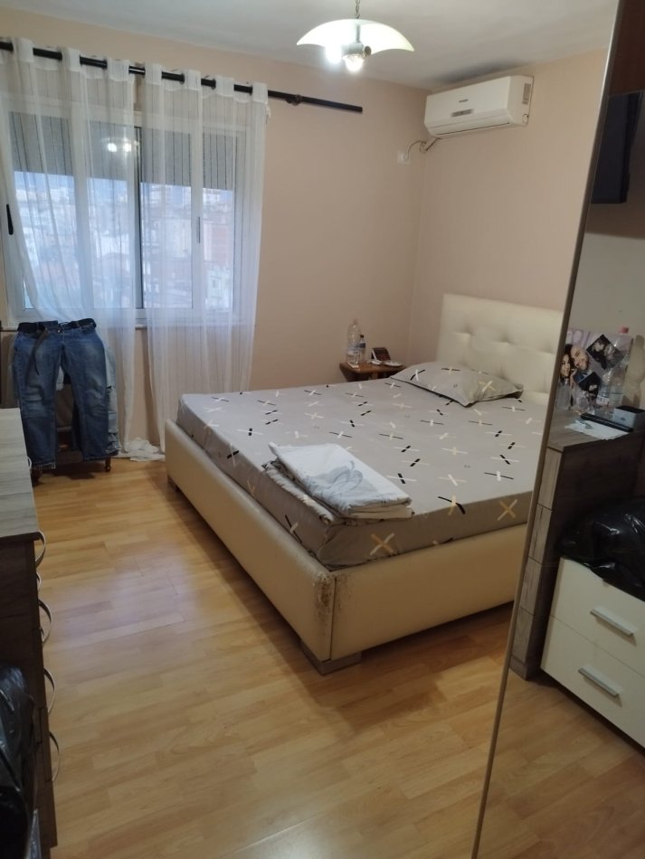 Tirane, jepet me qera apartament 1+1 Kati 4, 60 m² 450 € (Ish Stacioni i Trenti)