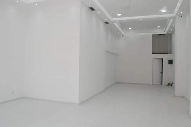 Tirane, jepet me qera dyqan Kati 0, 74 m² 1.480 Euro (Rruga Hoxha Tahsim)