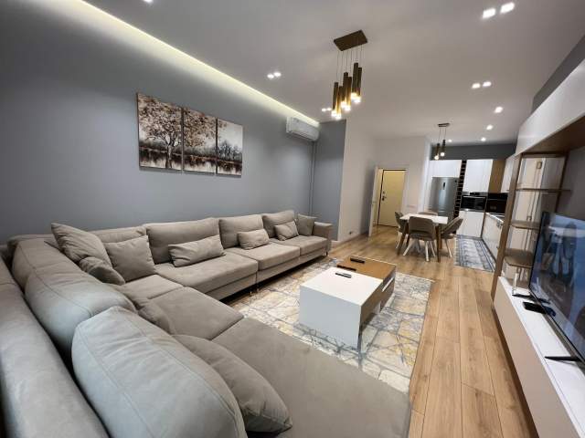 Tirane, jepet me qera apartament Kati 5, 126 m² 1.100 Euro (Square 21)