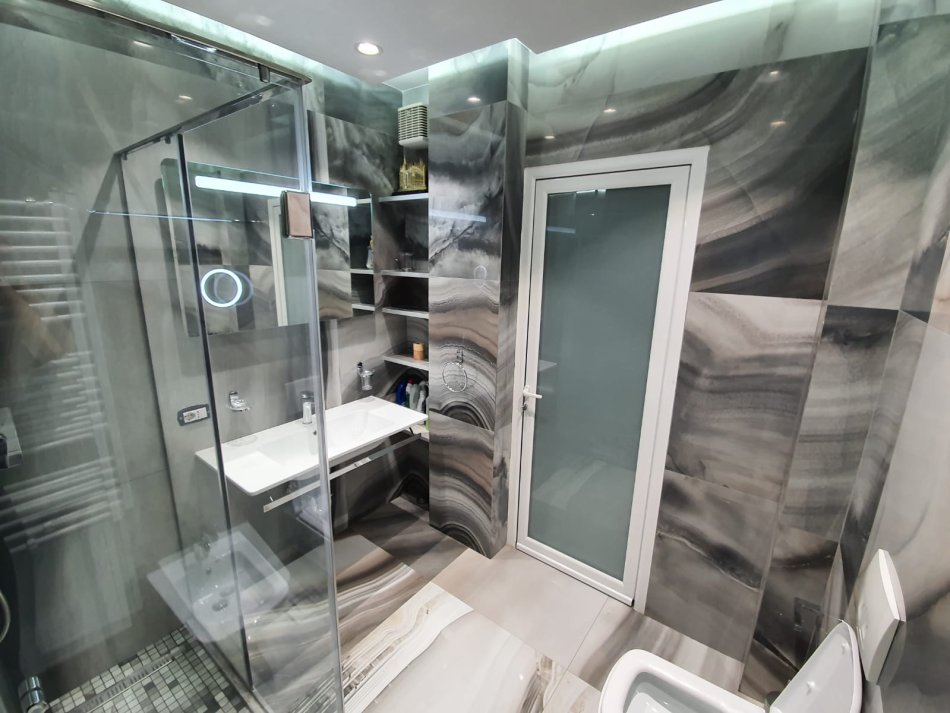Shitet, Apartament 3+1, Rruga e Bogdanëve, Tiranë - 320000€ | 138 m²