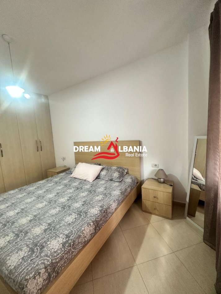 Tirane, jepet me qera apartament 2+1+Ballkon Kati 2, 88 m² 600 € (Peti)