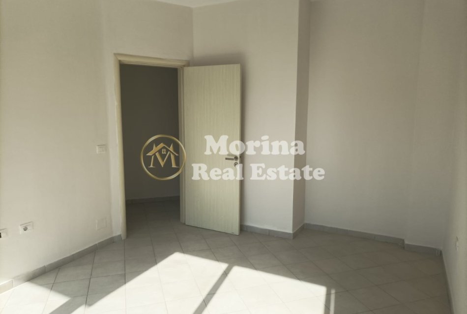 Tirane, jepet me qera apartament 2+1 Kati 3, 100 m² 350 € (Fresku)