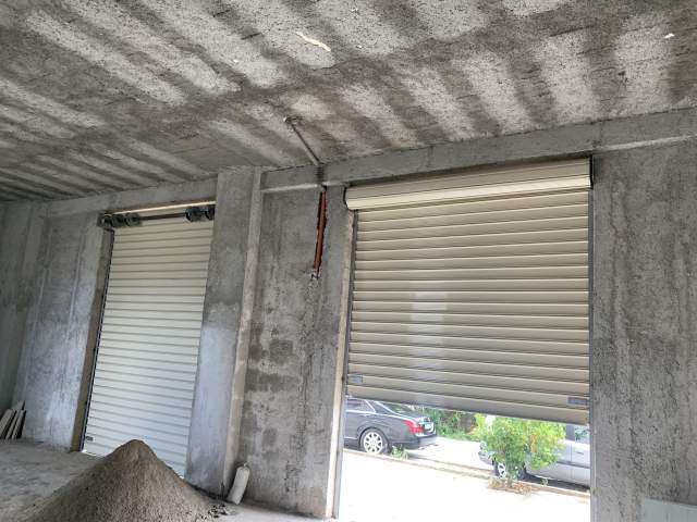 Tirane, shitet dyqan Kati 0, 125 m² 750.000 Euro (Lisi)