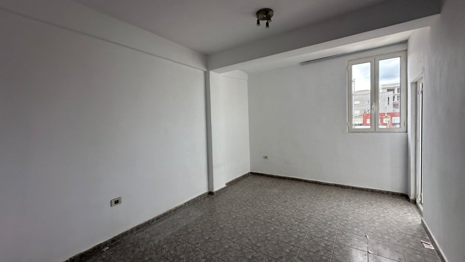 Tirane, shitet apartament 2+1 Kati 6, 88 m² 120.000 € (Hoxha Tahsim)