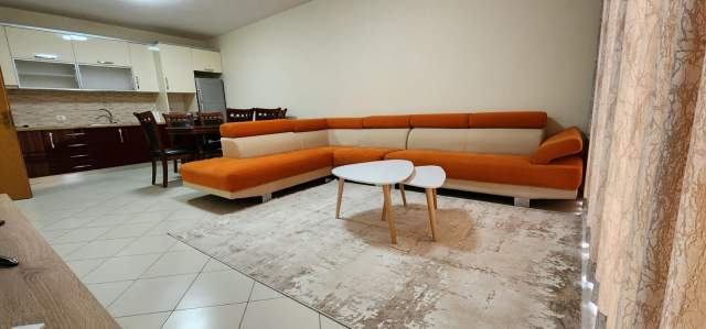Tirane, jepet me qera apartament 2+1+BLK Kati 4, 110 m² 550 Euro (prane Eco Market)