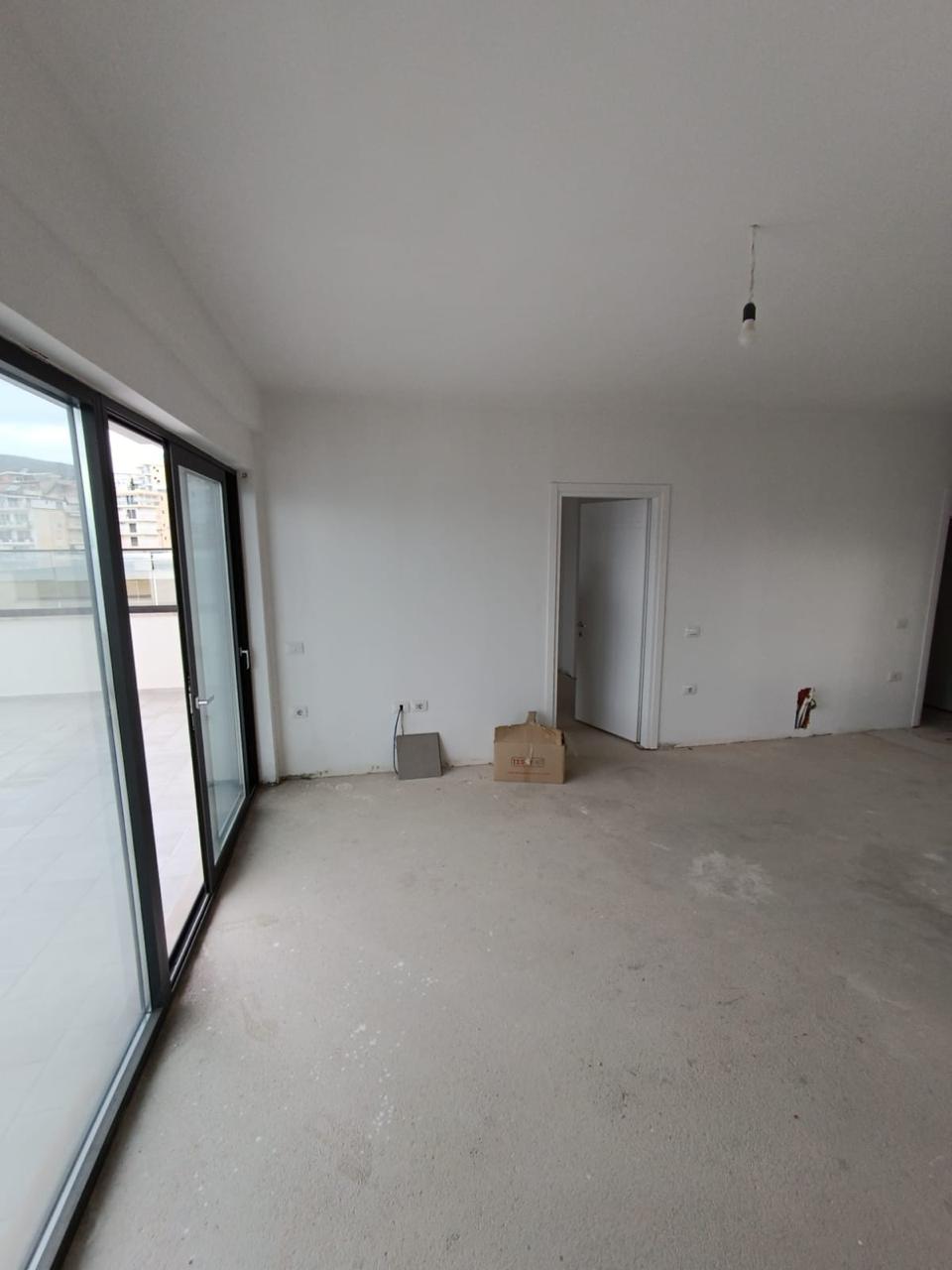 Penthouse në shitje, Sarandë