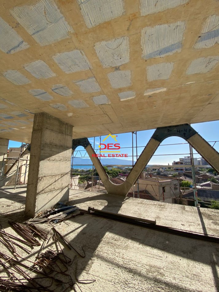 Vlore, shitet apartament 1+1 Kati 2, 94 m² 188.700 € (Rruga Kosova)