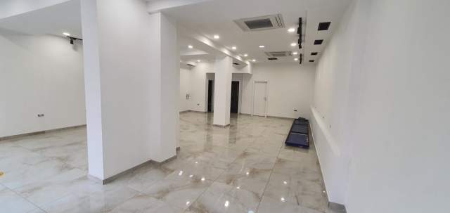 Tirane, jepet me qera dyqan Kati 0, 100 m² 2.500 Euro (HOXHA TASIM)