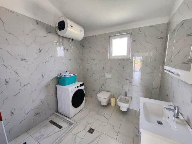 Tirane, jepet me qera Vile 5+1+BLK 500 m² 2.500 Euro (mjull bathore)