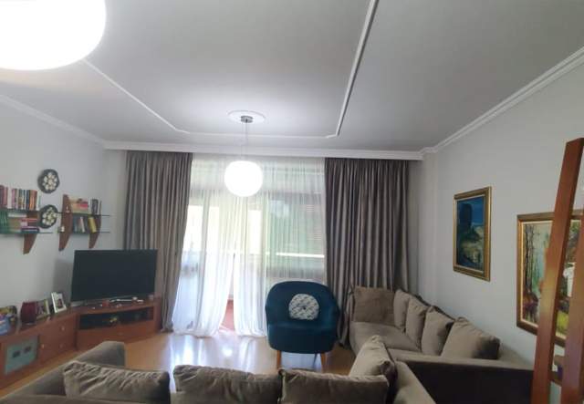 Tirane, shitet apartament 130 m² 195.000 Euro
