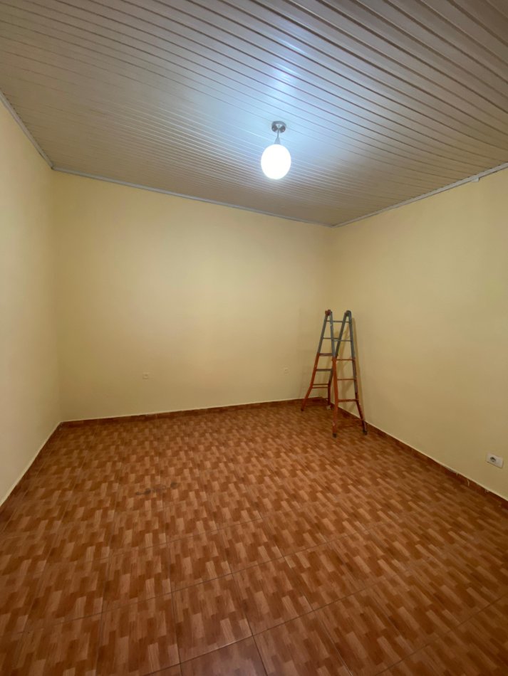 Tirane, jepet me qera ambjent biznesi Kati 1, 120 m² 500 € (RRUGA E BARRIKADAVE)