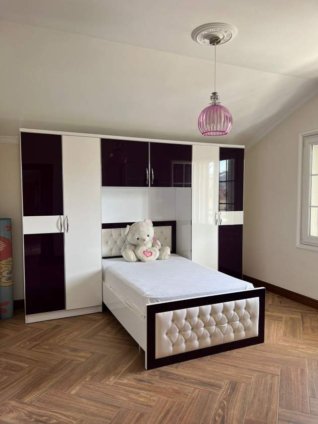 Tirane, jepet me qera Vile 3+1+BLK Kati 3, 170 m² 400 Euro (prane spitalit Amerikan 2)