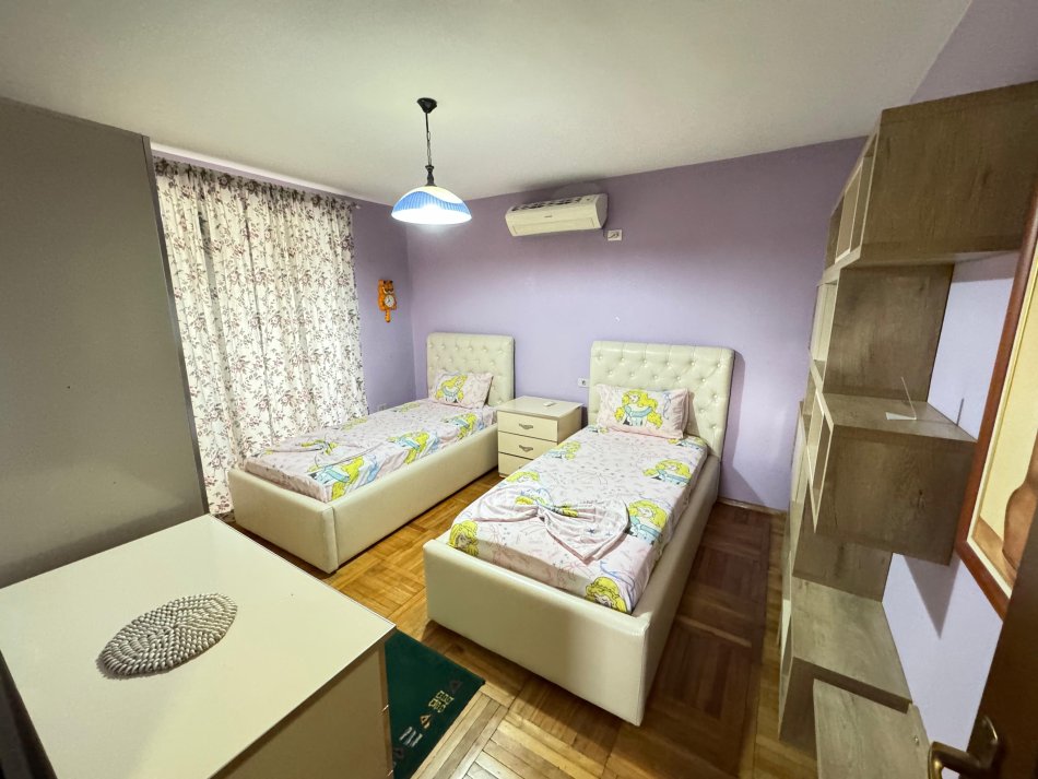 Tirane, jepet me qera apartament 2+1 Kati 5, 85 m² 500 € (21 dhjetori)