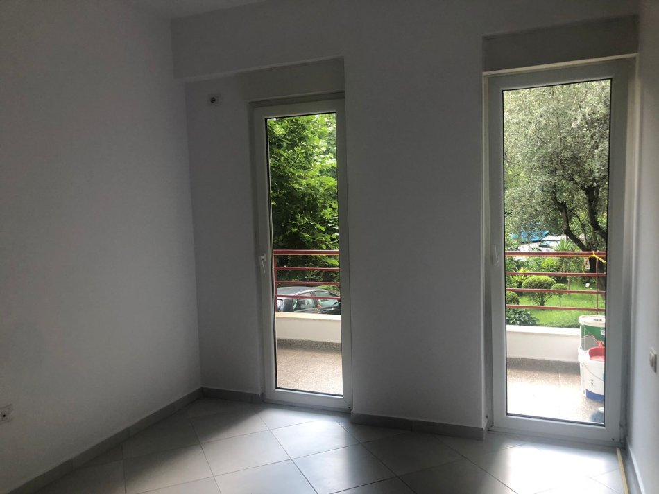 Tirane, shitet apartament , 