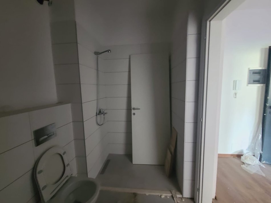 Tirane, shitet apartament 1+1+Ballkon Kati 3, 70 m² 173.500 € (Mbrapa Ambasades Amerikane)