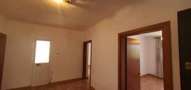 Tirane, shitet apartament 78 m² 95.000 Euro