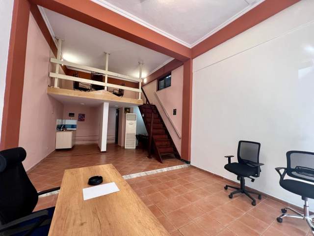 Tirane, jepet me qera ambjent biznesi Kati 0, 62 m² 600 Euro (Ambasada Swedeze)